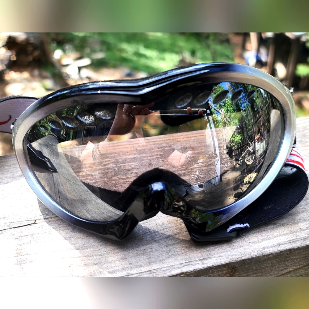 SMITH Optics beautiful gently used gray/black goggles
